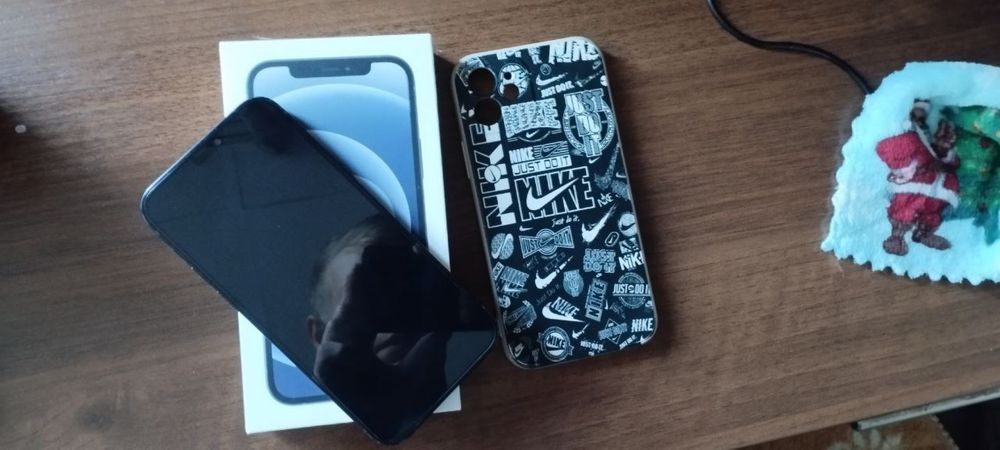 Айфон 12 продам или обменяю