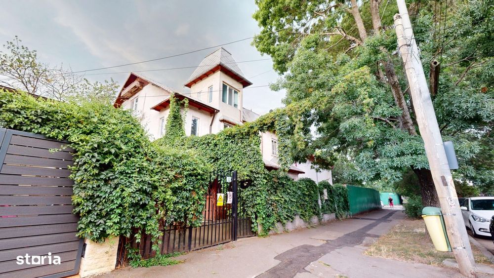 Vila spațioasă 13 camere, 350 mp utili, Dămăroaia,sector 1