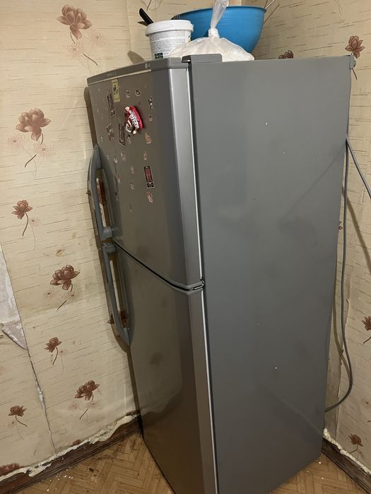 Продаю холодильник