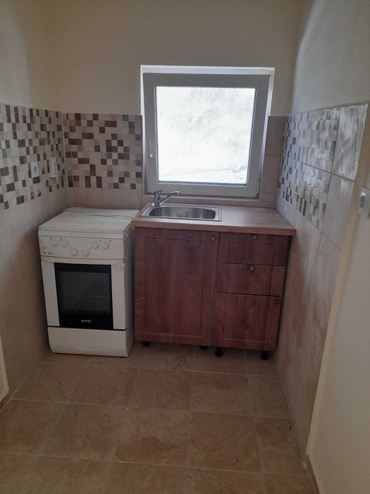 Дава се под наем Двустаен апартамент в Бургас, Братя Миладинови - 50 кв.м за 250 € - Снимка #1