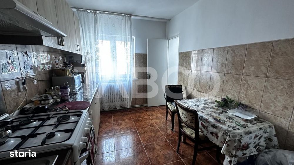 Apartament de inchiriat 2 camere mobilat utilat zona Vasile Aaron