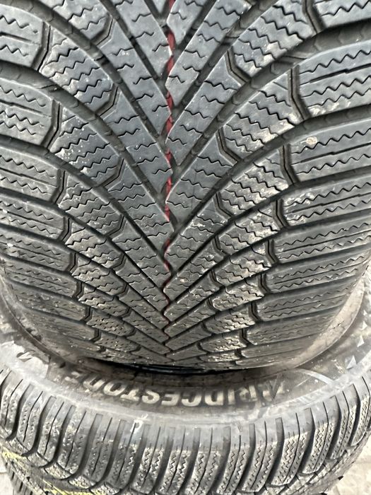 Set anvelope iarna 255/50/19 Bridgestone