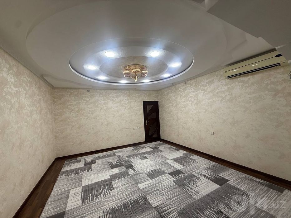 4-комнатная квартира 95 м², Алмазарский район, 5 этаж, Себзар