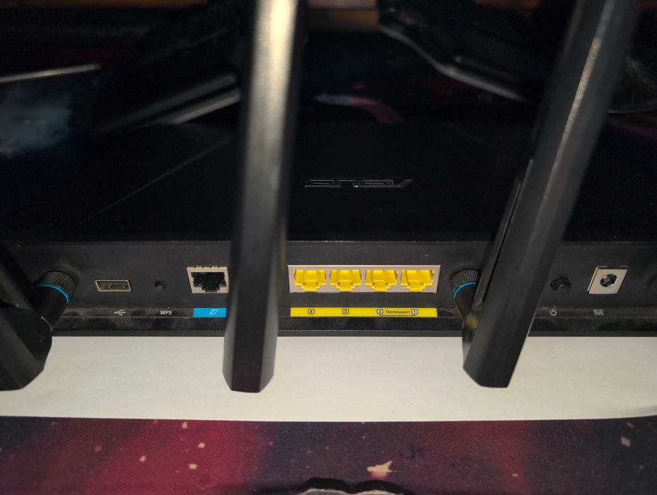 Router Asus RT AC87U Dual Band AC2400 WiFi Gigabit