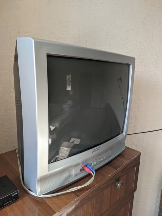 Продается телевизор, отличный вариант для дачи или гаража