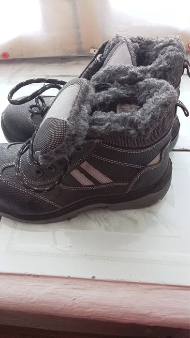 Ботинки зимние, летние . Резиновые