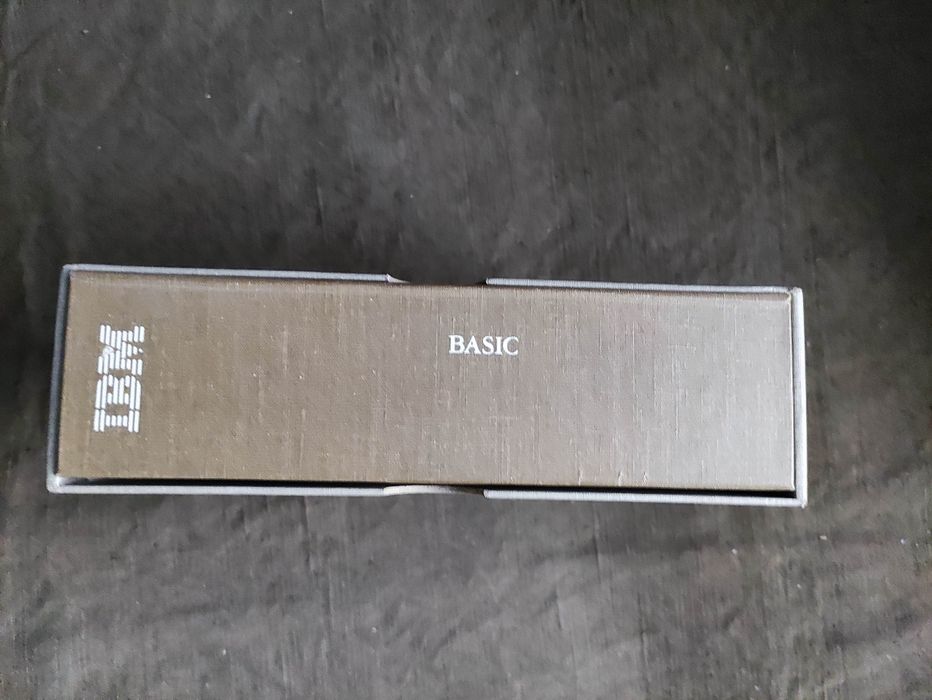 Продавам старо компютърно ръководство

Basic by Microsoft ,Правец,Изот