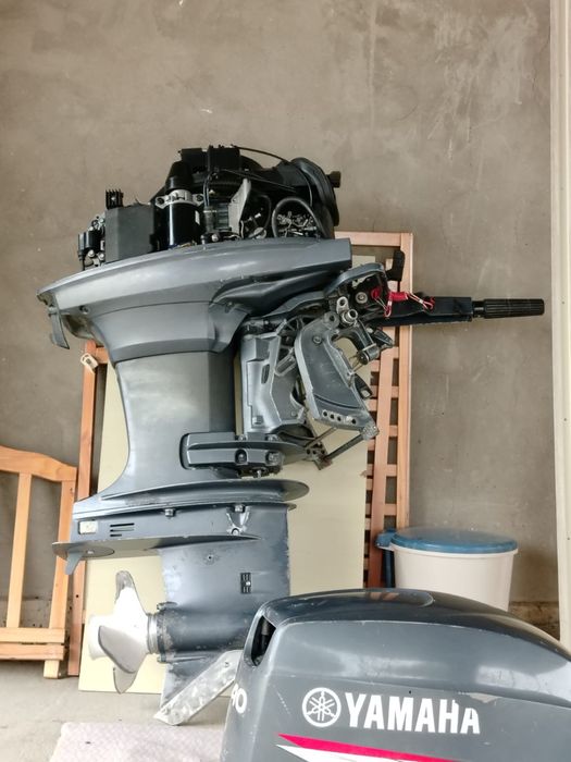 Мотор на лодку Yamaha 40