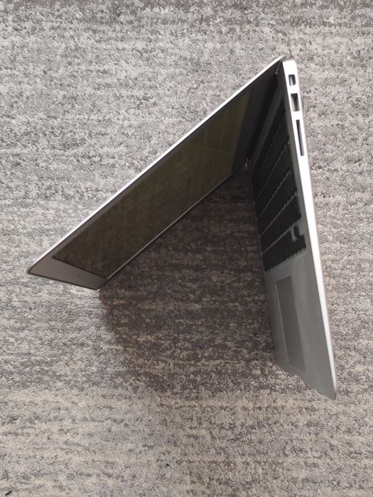 Macbook Air 2010 de vânzare