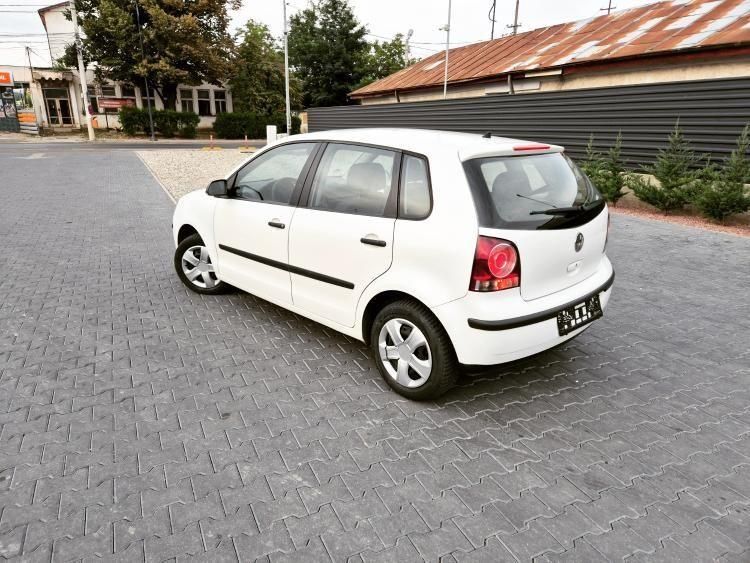 Volkswagen Polo facelift, 2008 Euro 4, 12 benzină, stare impecabilă