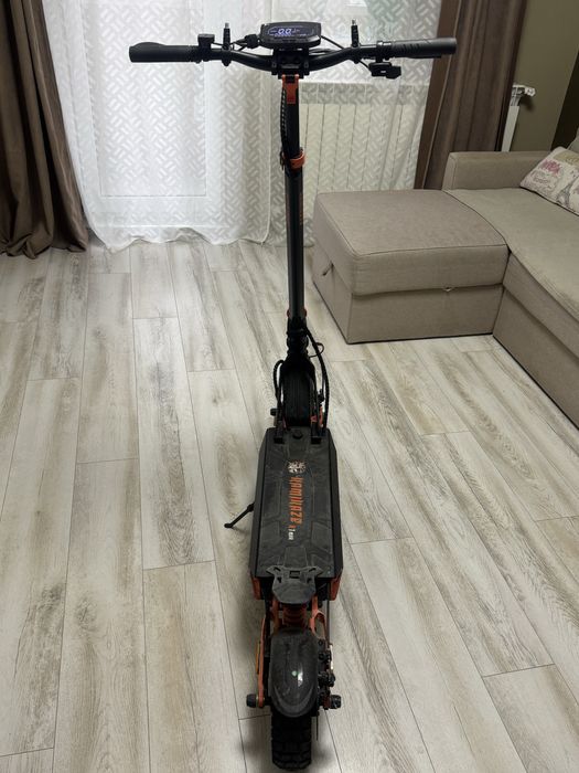 Trotineta Electrică Kamikaze K1 Plus - Rapidă și cu Autonomie Mare