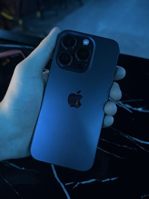 Iphone 15 pro темно синий