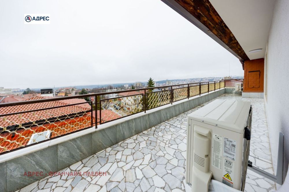 Мезонет в Плевен-Идеален център площ 171 цена 300000