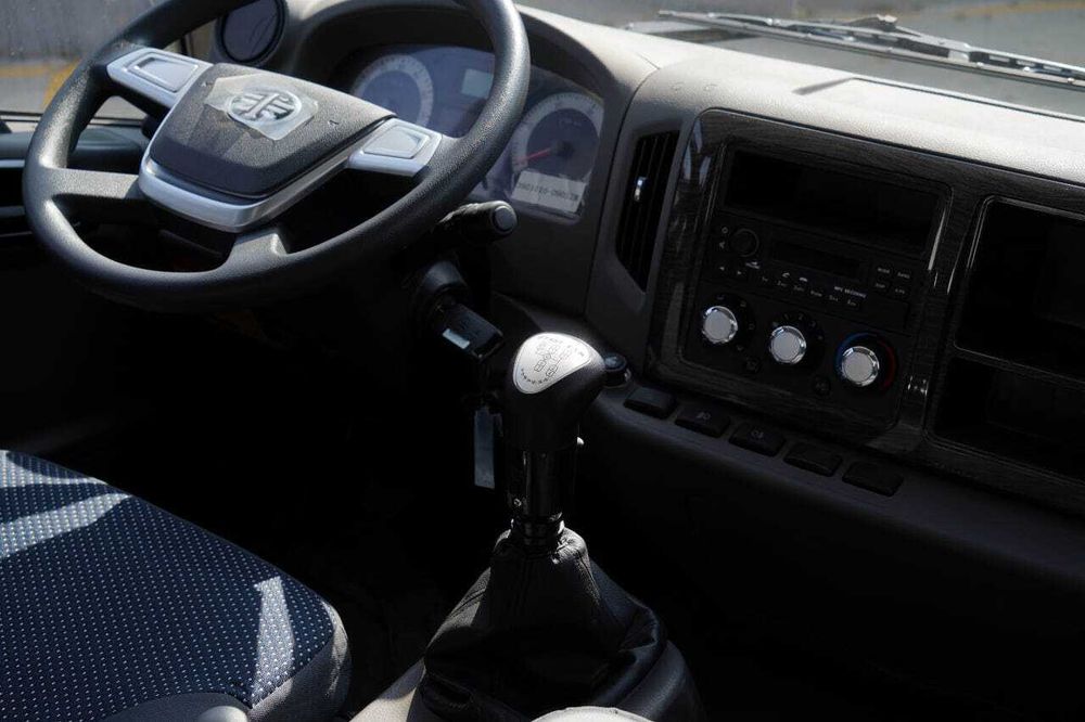 FAW Tiger V Промтоварный (Изотермический) Фургон (4х2) 21,6м