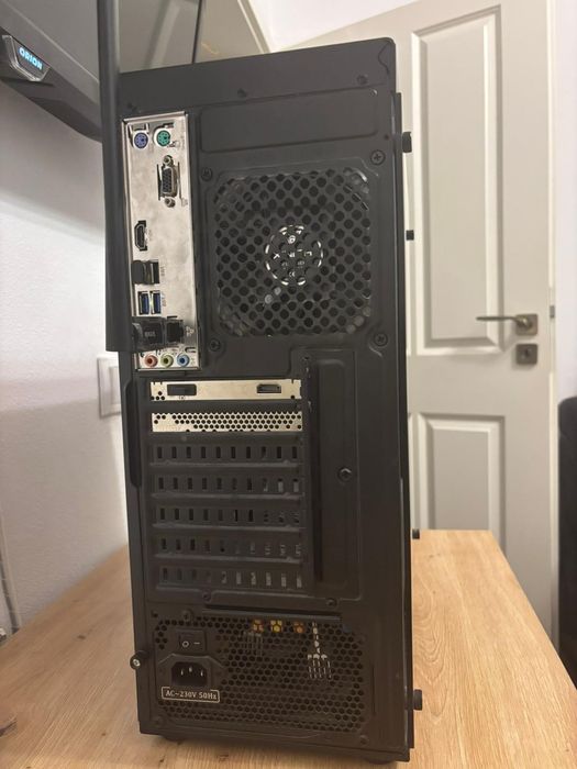 Vând pc gaming i3 10100f, rx6500xt