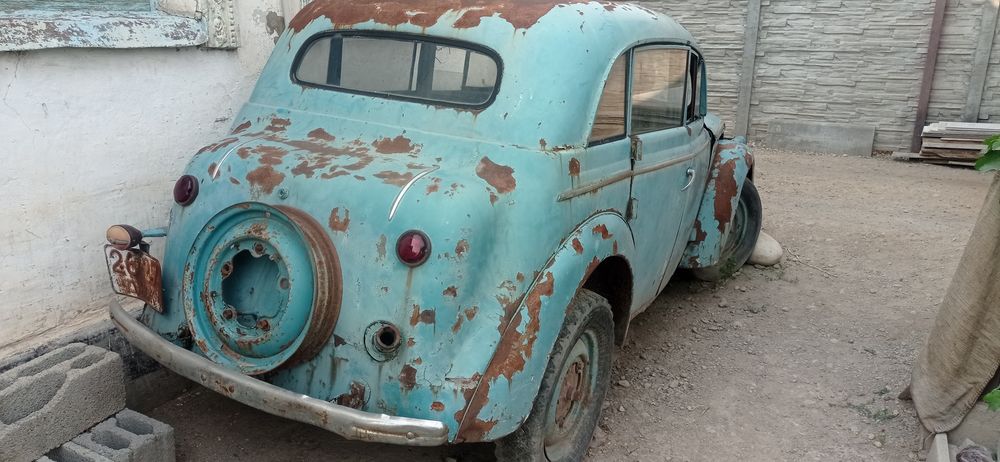 Автомобиль Москвич401   .