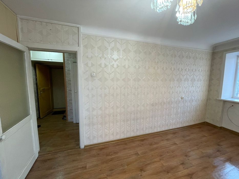 Продам 1ка р-н маг Барс Строй