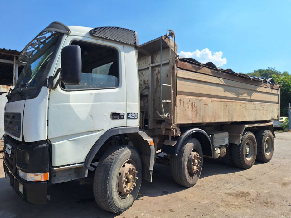 Самосвал VOLVO FM12