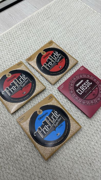Струны для гитары бренда D’Addario