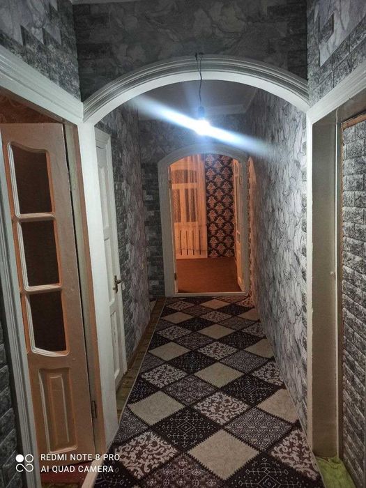 Sergeli-2. 5 qavatli dom. 3-qavat. Ijaraga beriladi. Metro Turon.