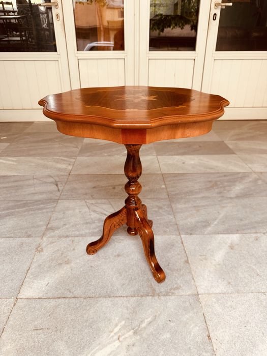 Винтидж масичка с интарзия – внос от Швеция