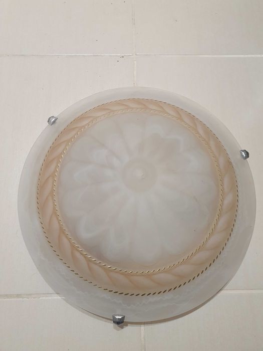 Plafoniera mare 3 becuri