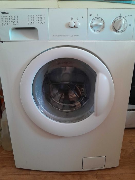 Супер Изгодно Пералня ZANUSSI FA523 РАБОТЕЩА.!