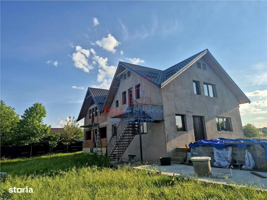 Casa de vanzare cu priveliste frumoasa