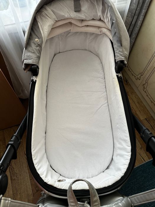 Продам Коляска 2 в 1