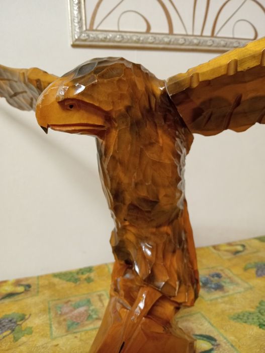 Продам статуэтку из дерева.
