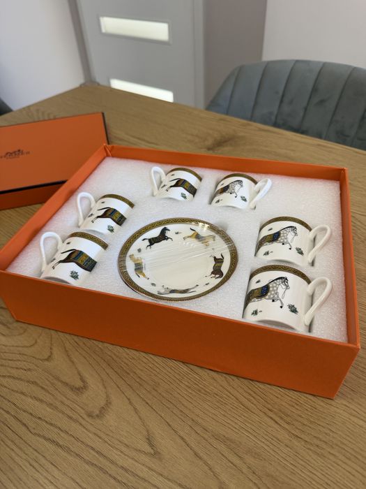 Hermes Cheval d`Orient сет комплект за кафе