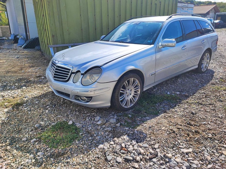 Мерцедес W211 E 320 CDI 224 коня На Части