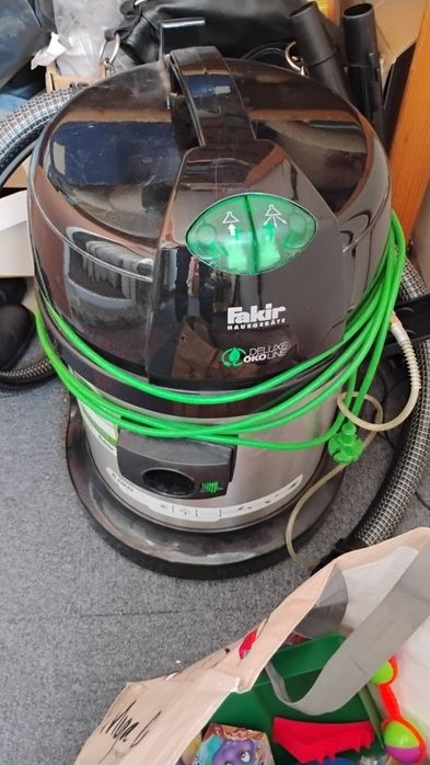 Vand aspirator umed/uscat Fakir 2200W