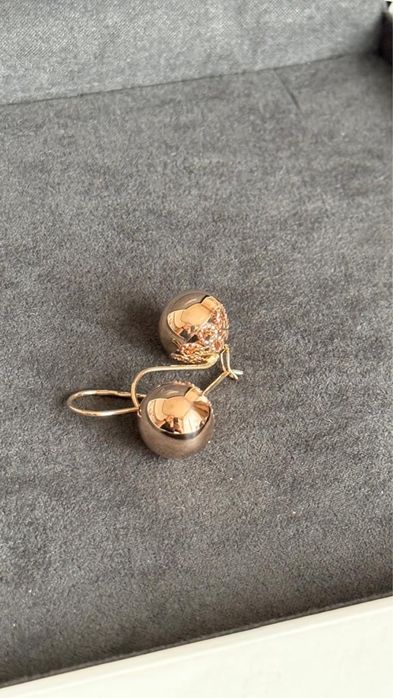 Продам серьги золотые