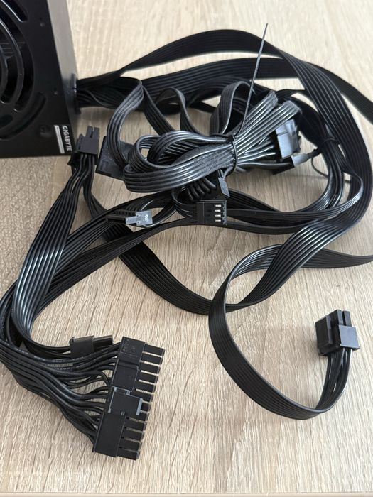 Sursa Gygabyte P550B 550w