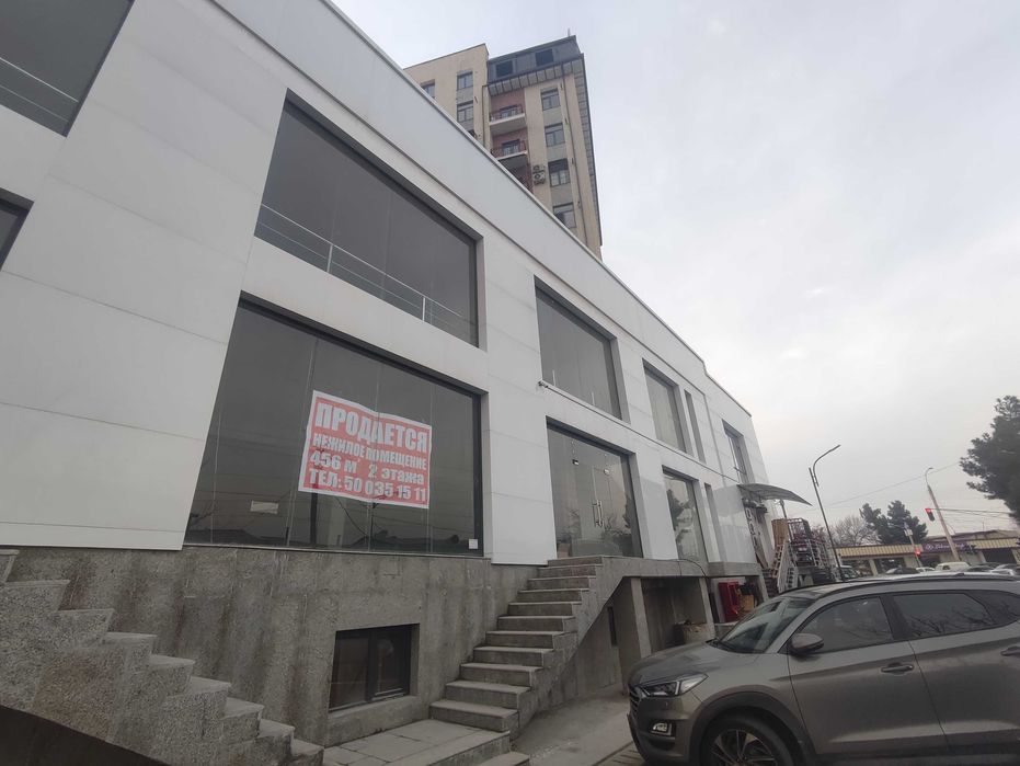 Продаётся коммерческая недвижимость 312 м²  1–2 этаж