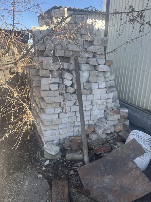 Продам белый кирпич 50тг