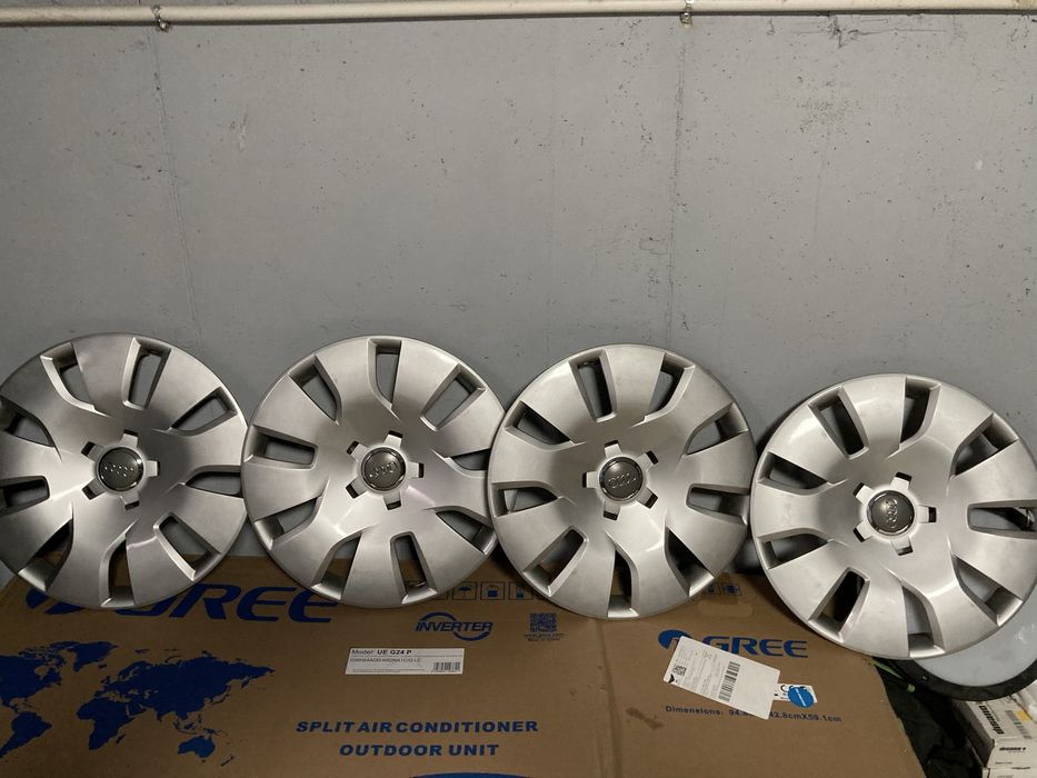 Capace originale Audi pe 16 inch