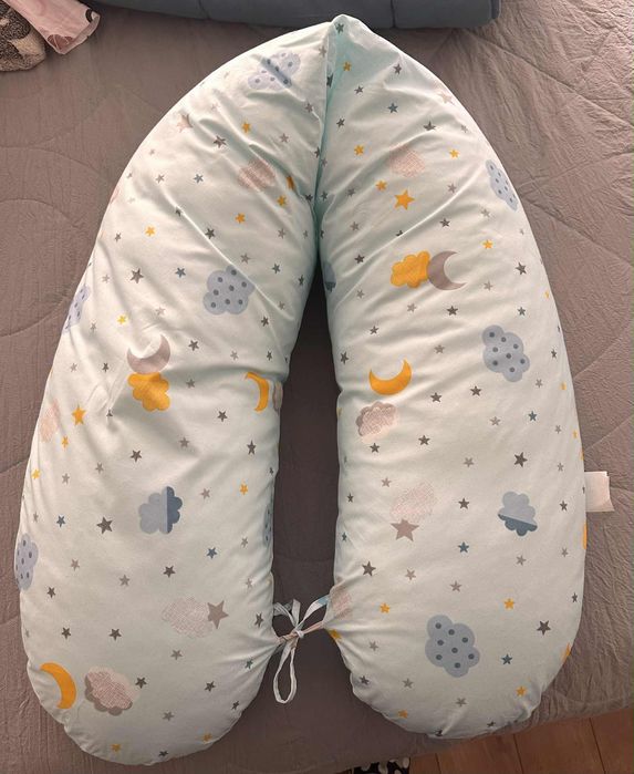 Чисто нова възглавница за кърмене