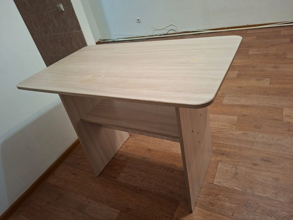 Продам стол 100/59