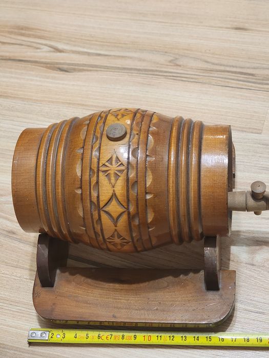 Butoias lemn sculptat cu suport  - figurina decor