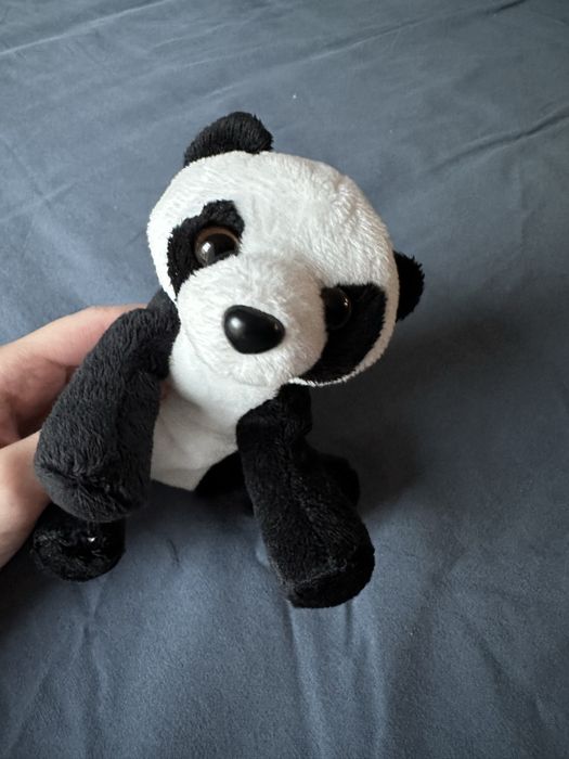 Малка плюшена играчка