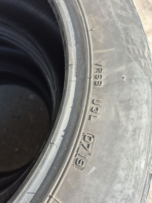 Vand 3 Anvelope BRIDGESTONE ,dimensiunea 235/55/17,99w,TURANZA,T005