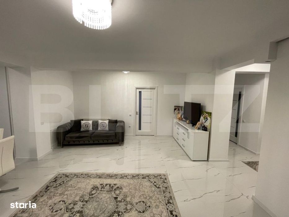Apartament 3 camere, 2 bai, 64 mp, 2 parcari, intermediar, zona Terra