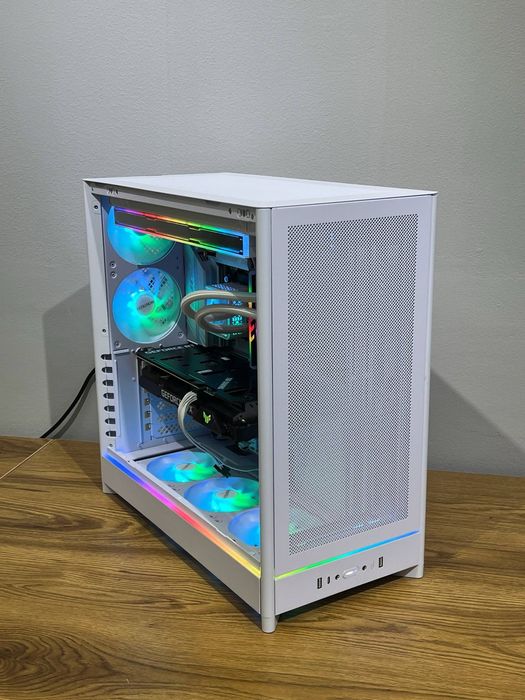Monster PC Ryzen 9 7900X RTX 3060 12GB X670 32/512 
CPU: Cor