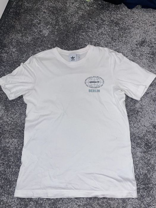 vand tricou adidas originals