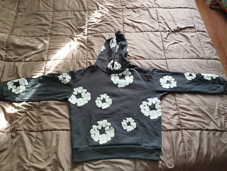 Продавам сив Denim tears