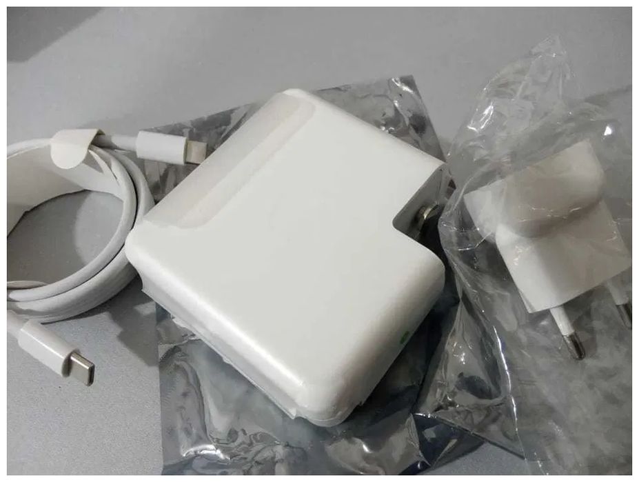 для MACBOOK - зарядка блок питания