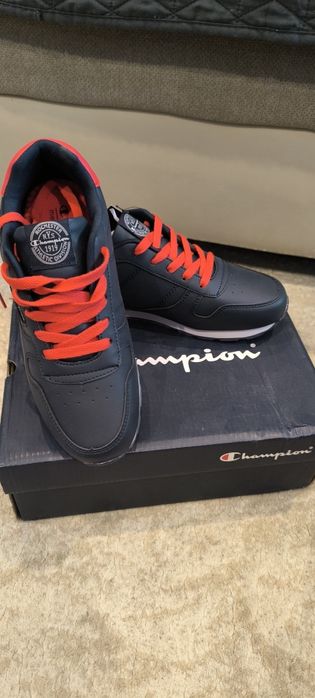 Детски нови маратонки, спортни обувки и планински обувки с етикет