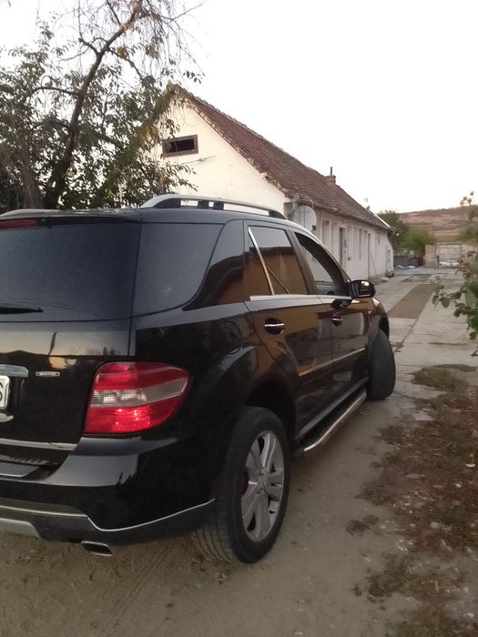Mercedes Benz ml320